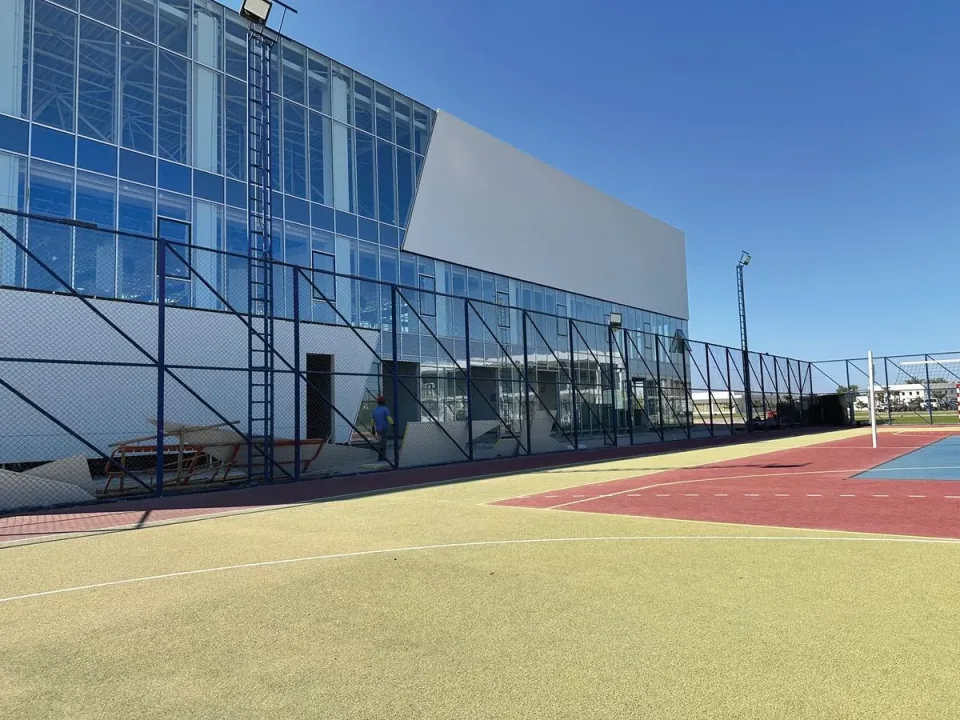 Outdoor courts
